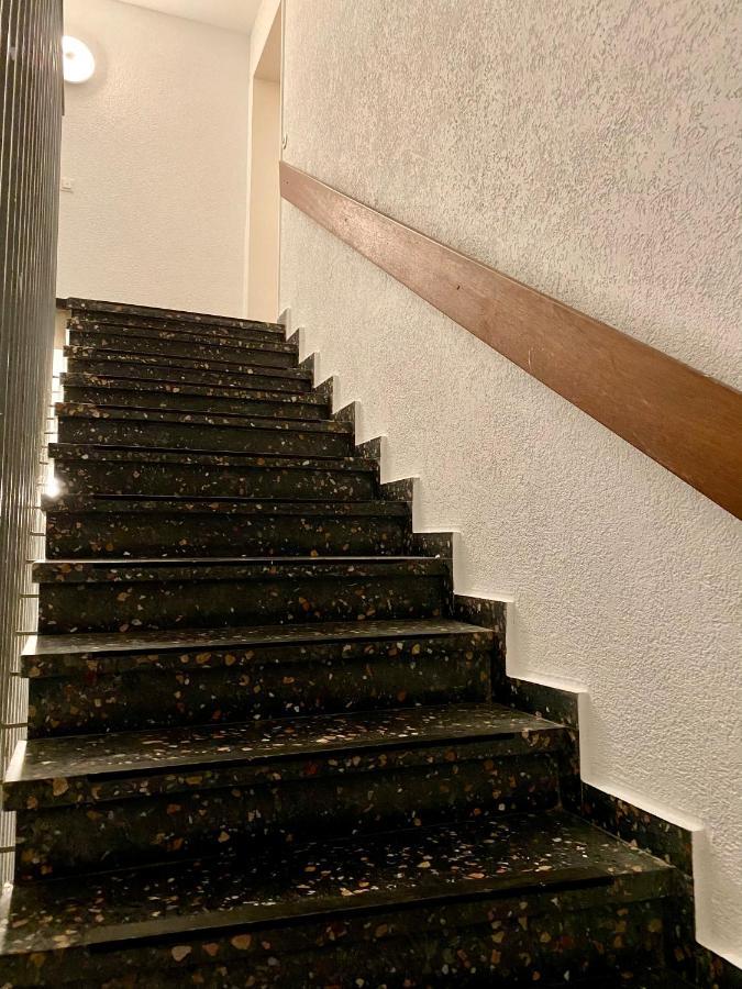 Marienhaus Apartment - Zentral, Parken, Netflix, Kontaktloses Einchecken Wuppertal Kültér fotó