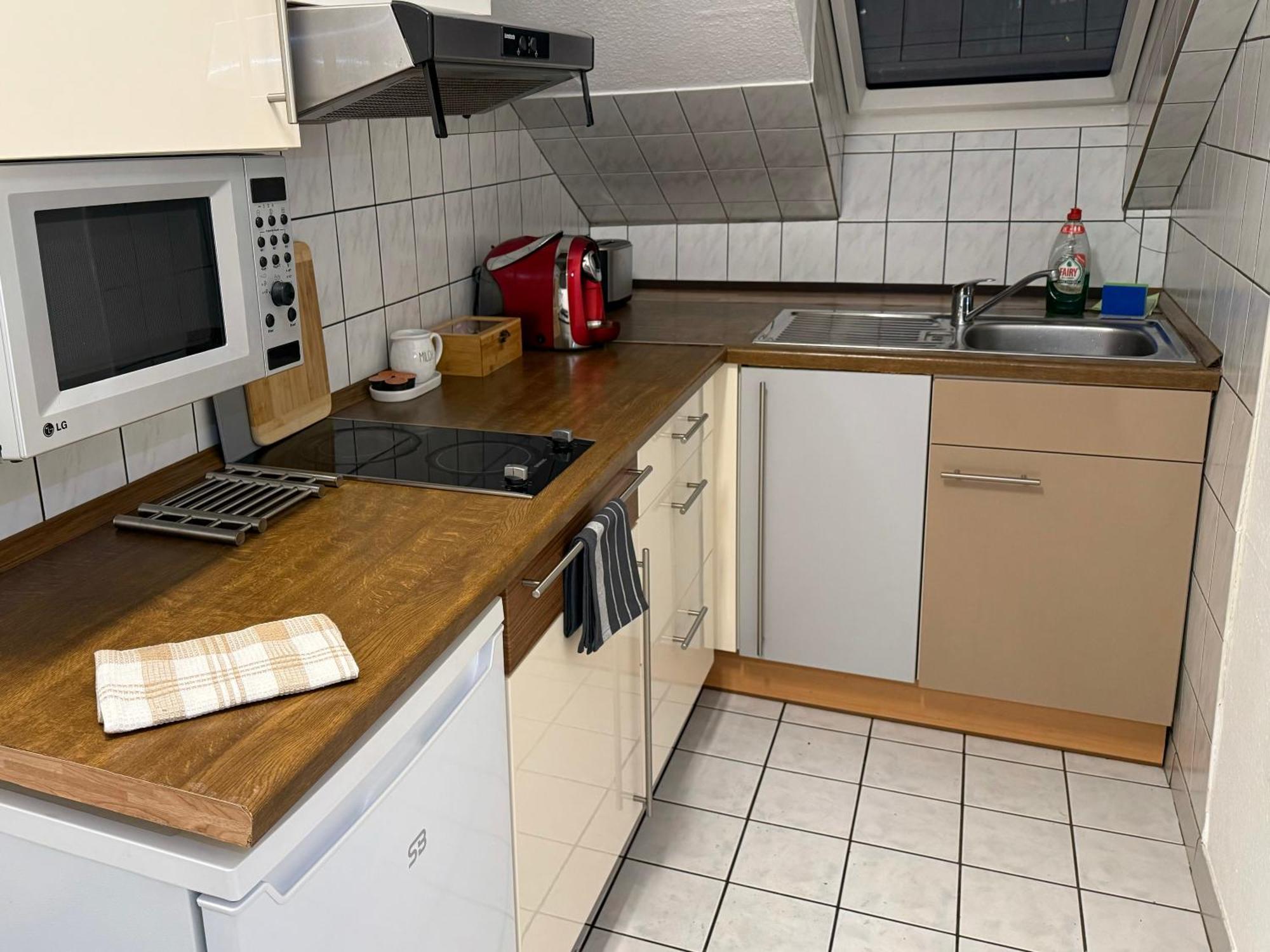 Marienhaus Apartment - Zentral, Parken, Netflix, Kontaktloses Einchecken Wuppertal Kültér fotó